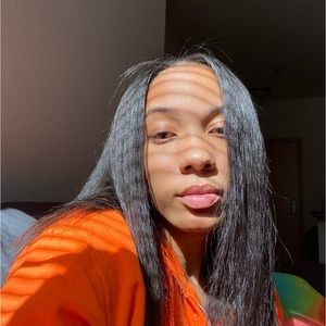 Meet your Posher, Mercedes